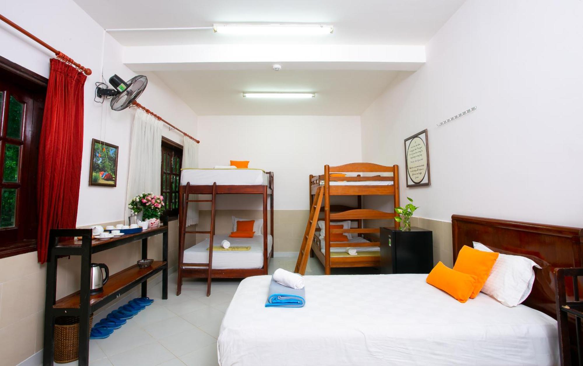 Jungle Hotel 3*
