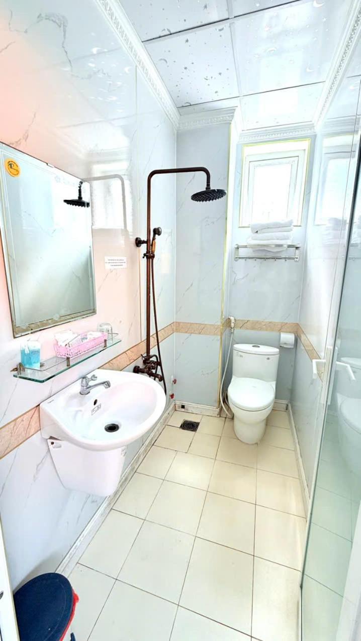Bong Sen Con Dao Hotel Chi Khu Co Ong