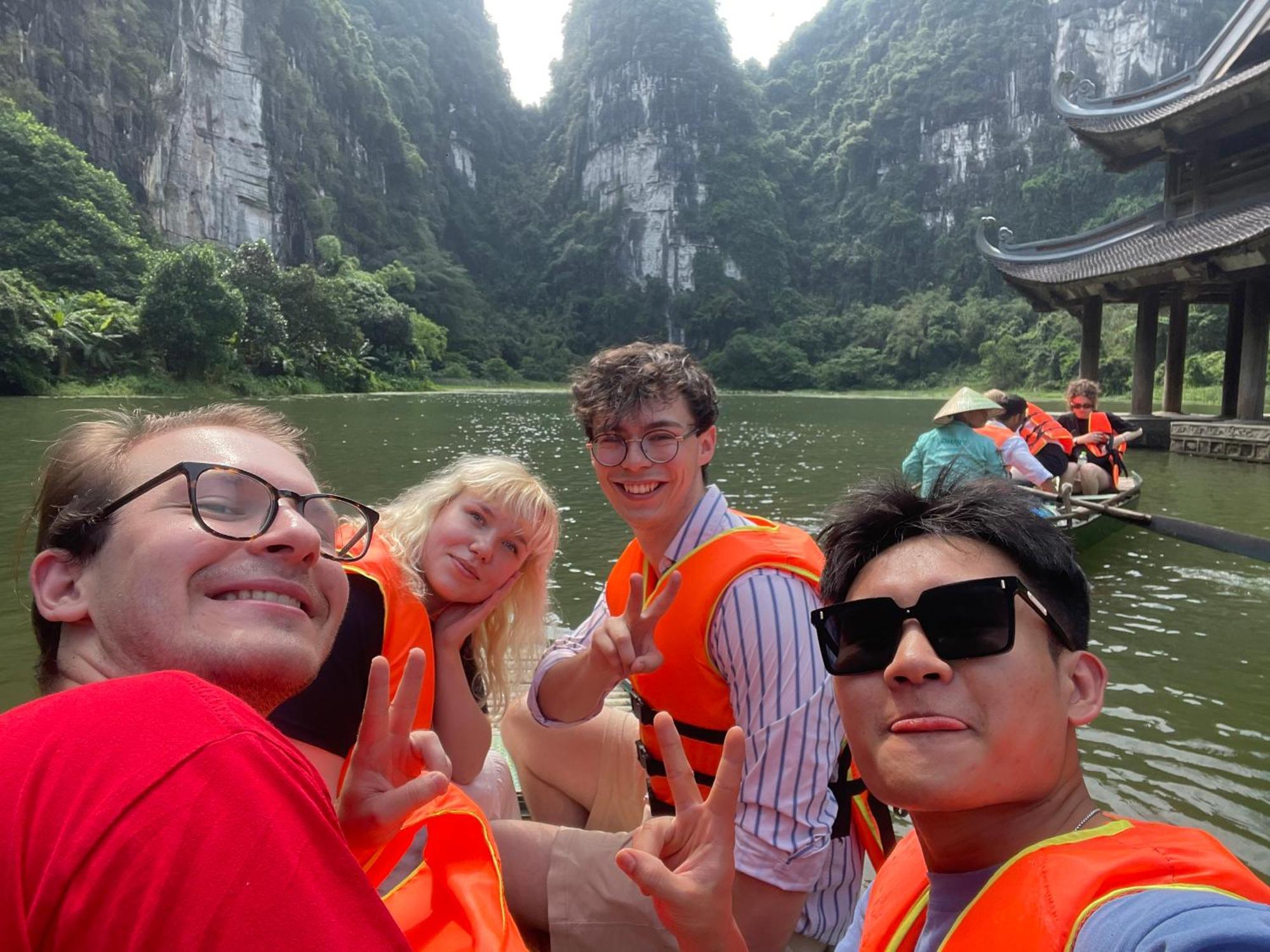 Vi Tamcoc Ninh Binh
