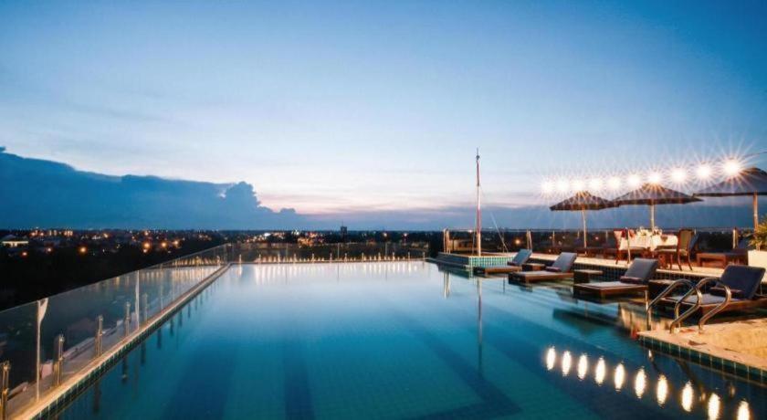 Le Pavillon Paradise & Hotel
