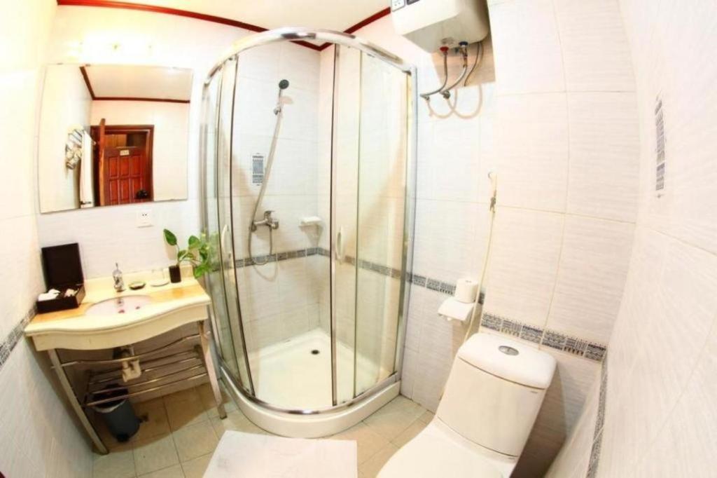 Atrium Hotel