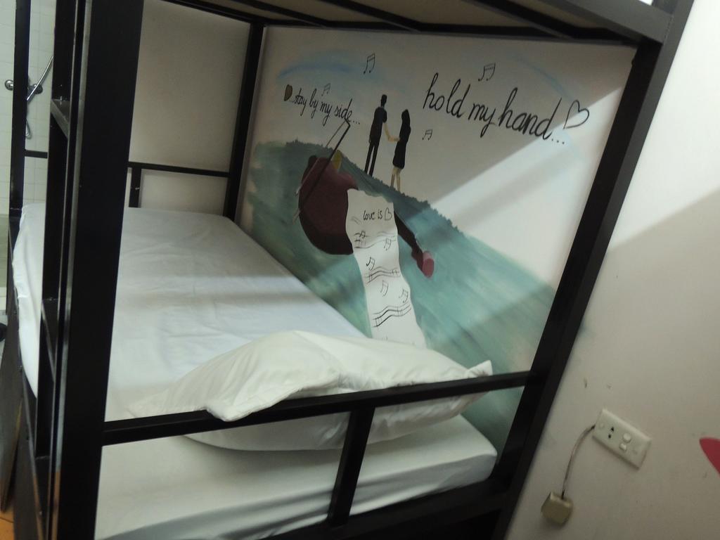 Halong Happy (adults Only) * Ha Long