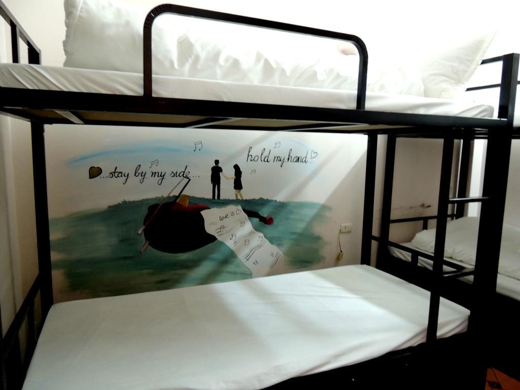 Halong Happy (adults Only) Hostel *