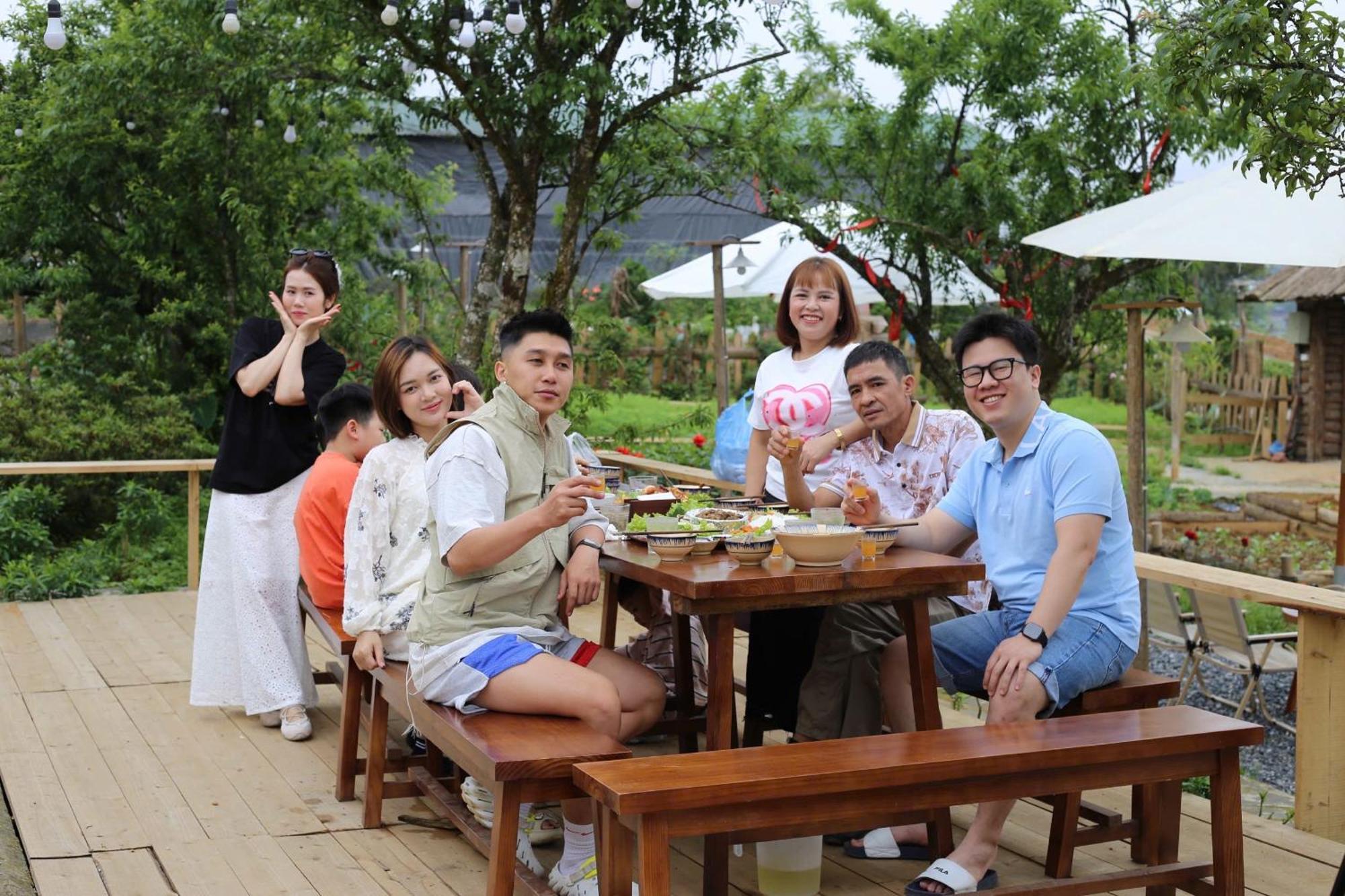 Lung Chung Doi - & Coffee Garden Hotel