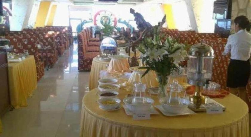 Classic Hoang Long Hotel 3*