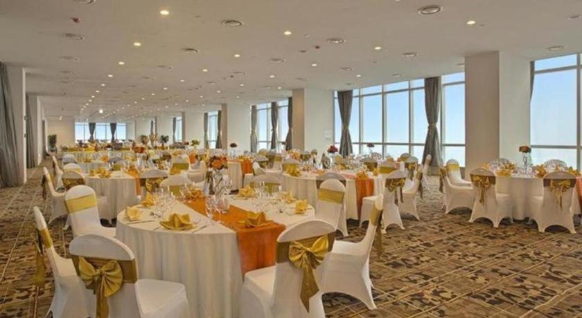 Calidas Landmark72 Royal Hotel 5*