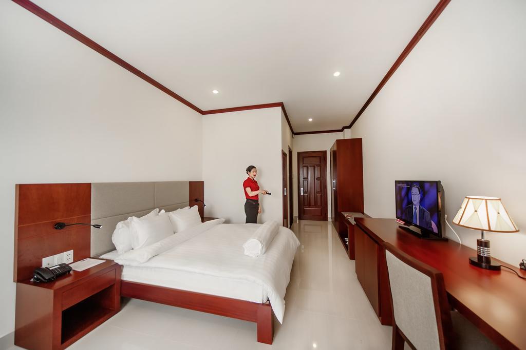 Ban Thach Riverside & Hotel