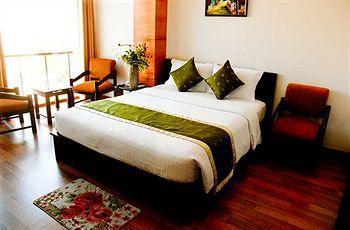 Carina Hotel 3*