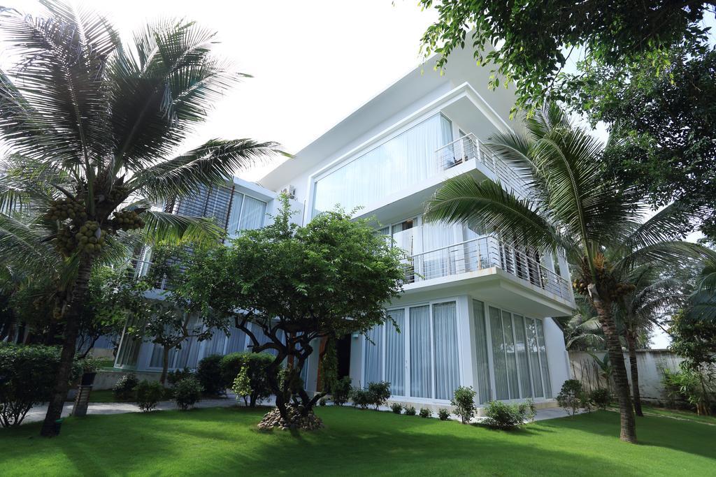 Del Sol & Resort