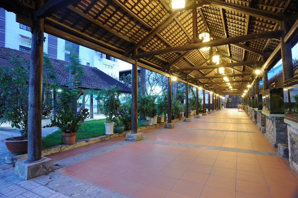 Hoang Yen 3*