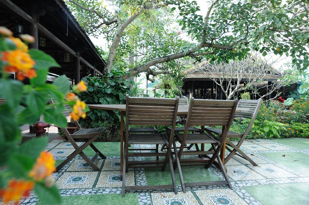 Hoang Yen 3*
