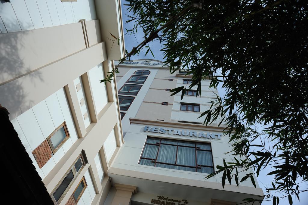 Hoang Yen 3*