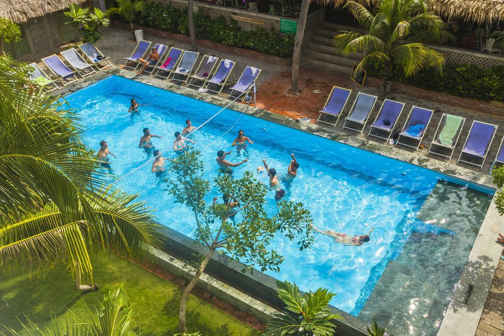 Vietnam Backpacker Hostels - Mui Ne * Phan Thiet