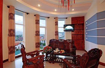 Hotel House Land 2