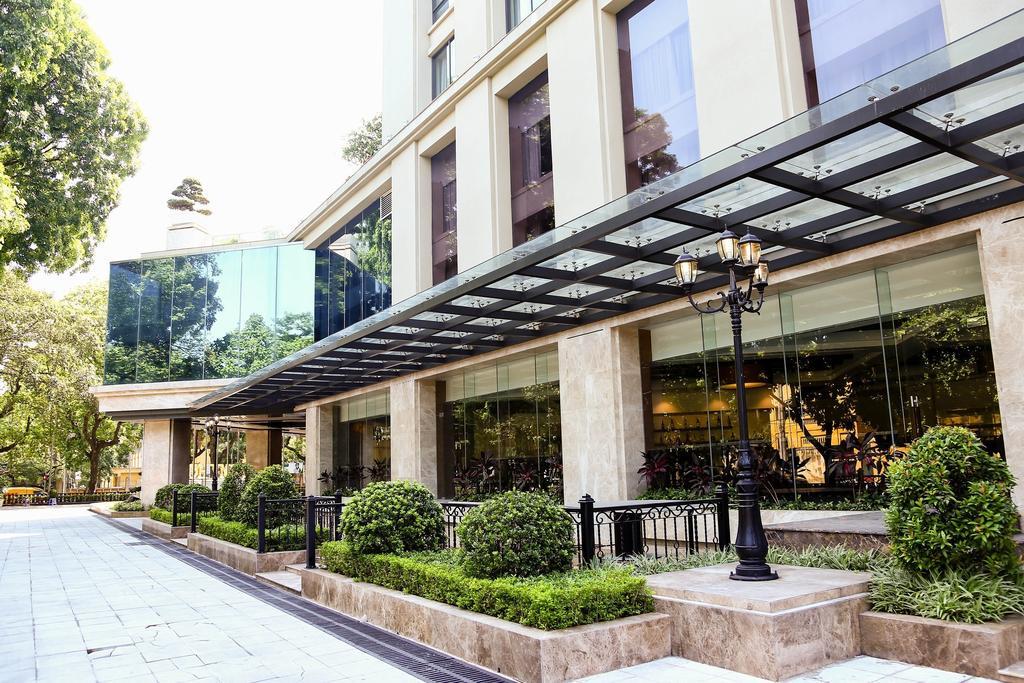 Army Hotel