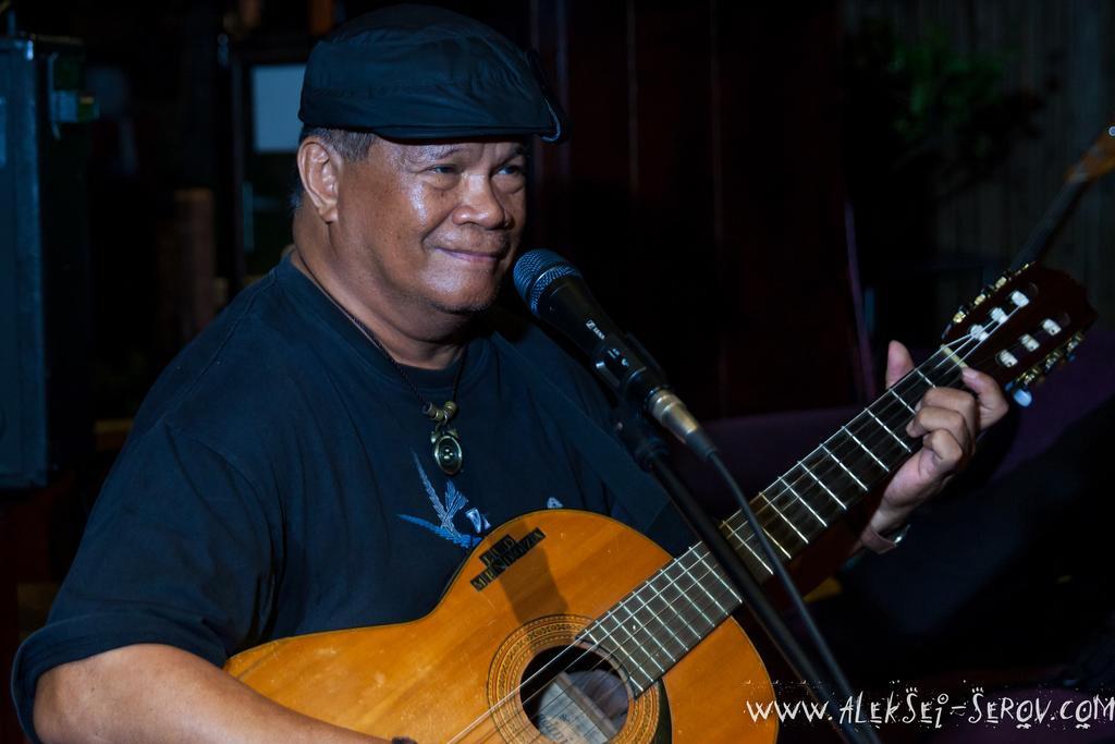 Joe's Cafe & Garden Resort
