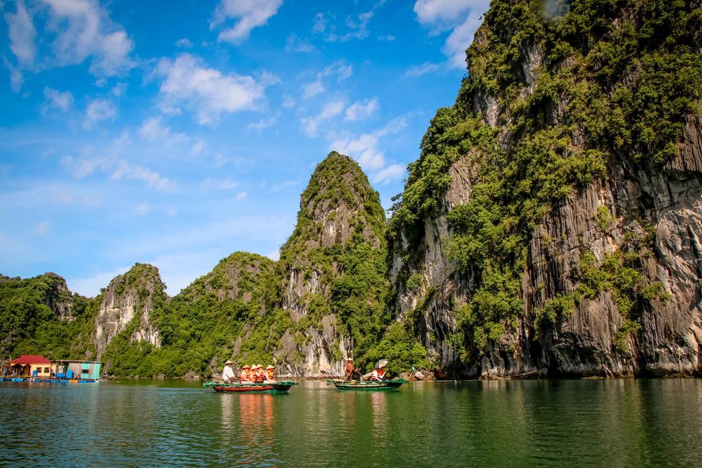 Signature Royal Halong Cruise  5*