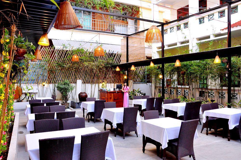 Oyo 381 Tuyet Mai Hotel 2*