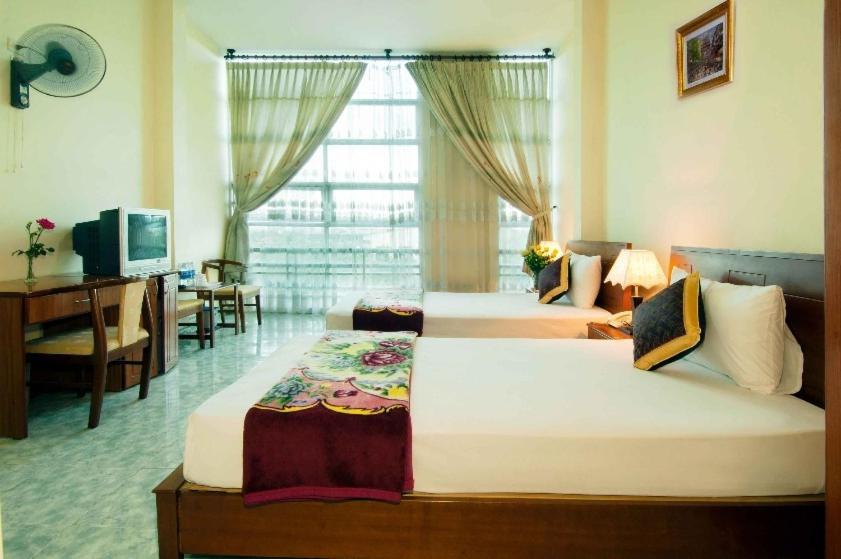 Ha Binh & Hotel *
