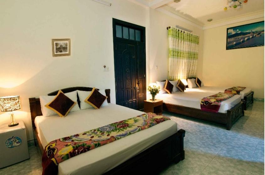 Hotel Ha Binh & *