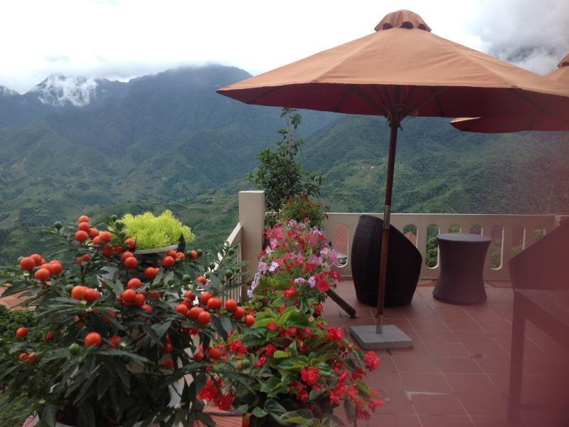Hmong Hotel