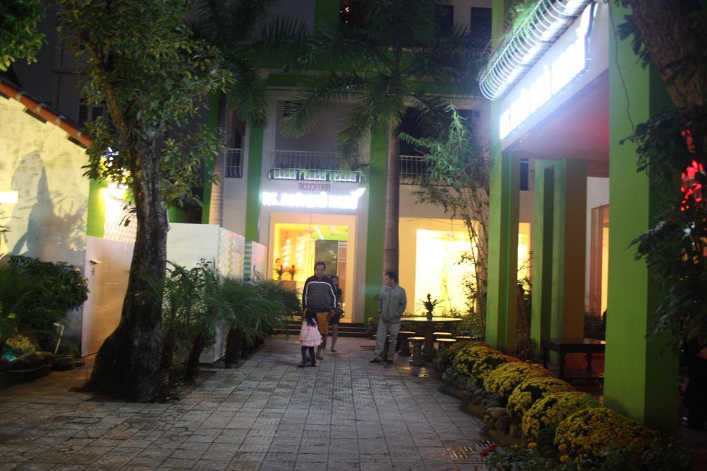 Ngôi Nhà Xanh