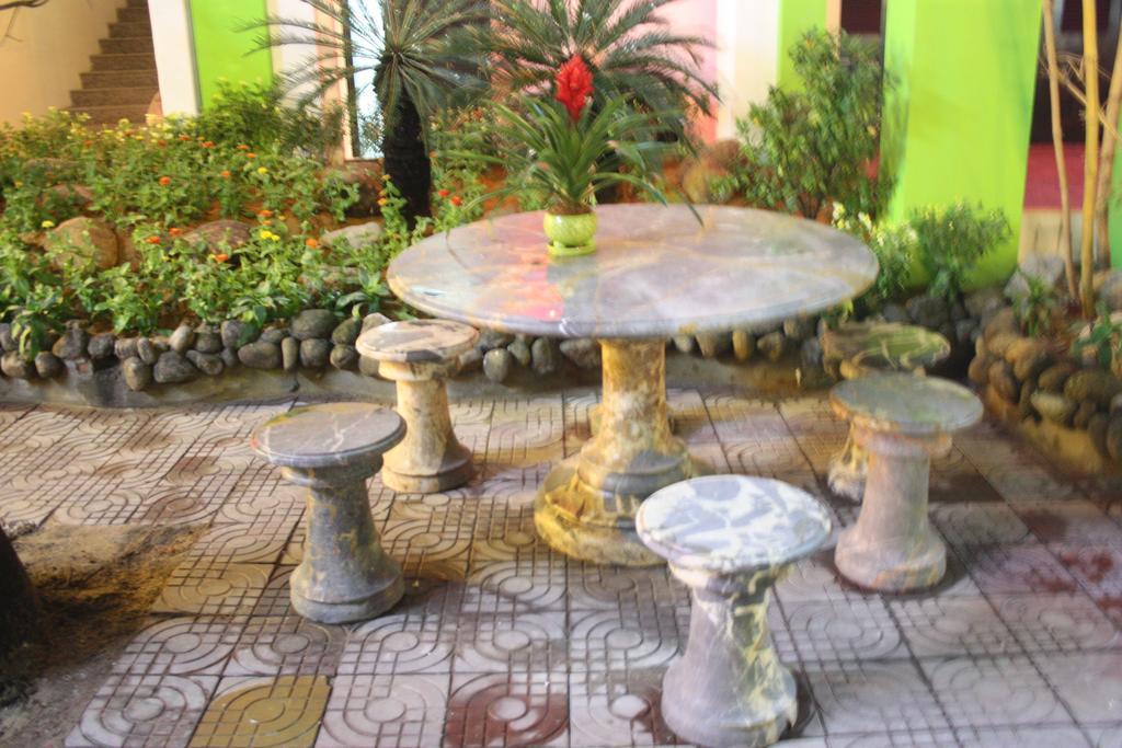 Ngôi Nhà Xanh Khách sạn
