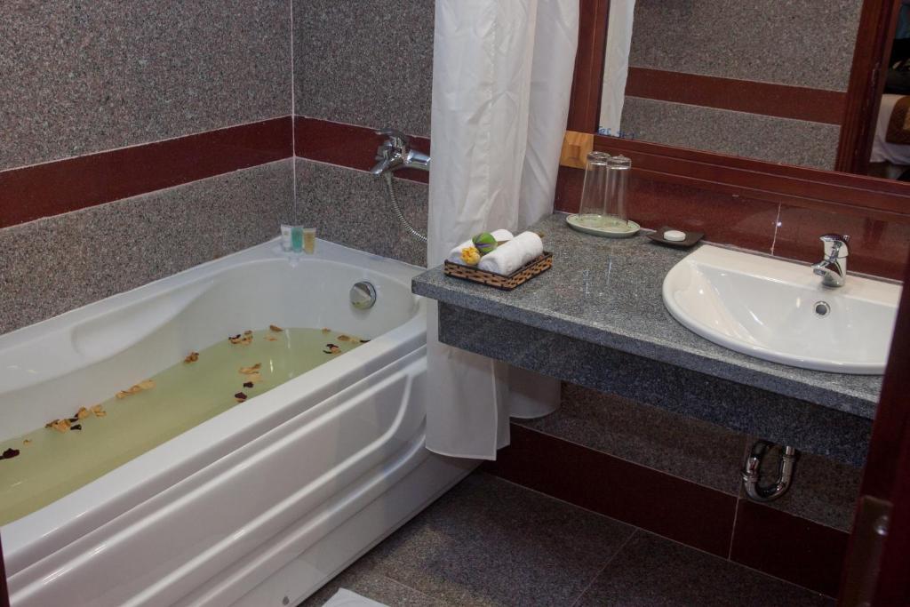 Hotel Dlgl - Dung Quat 4*