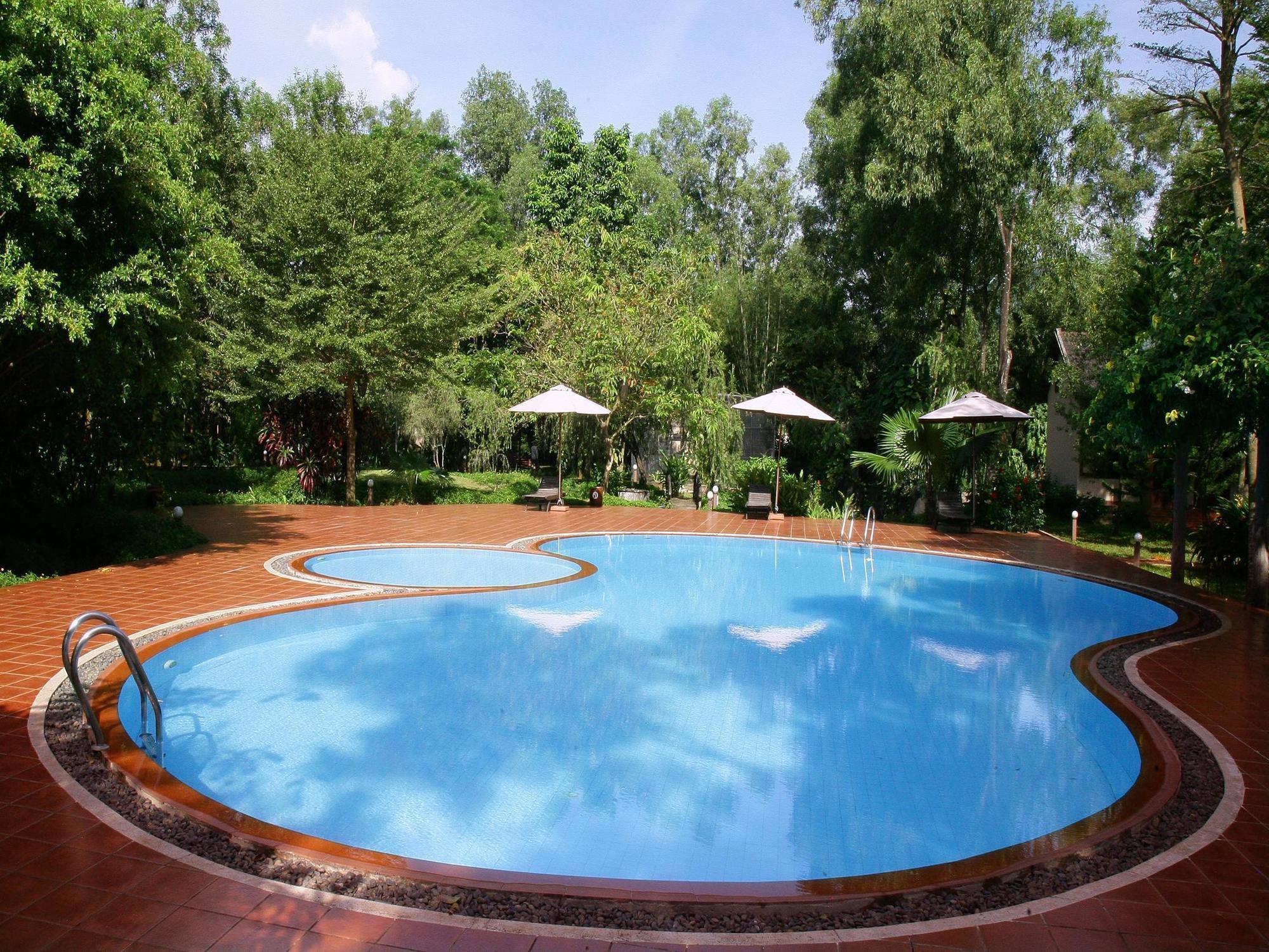 Lotus Phu My Resort Resort 3*