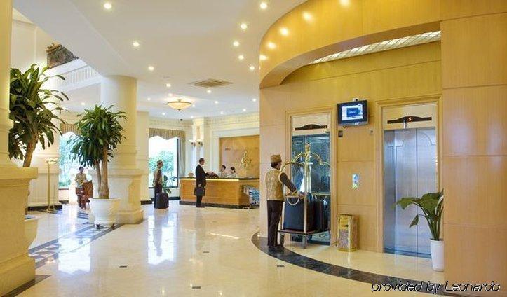 Pearl River Hotel 5*