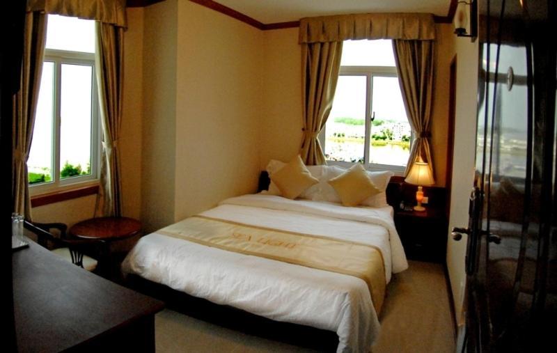 Sea Light Hotel