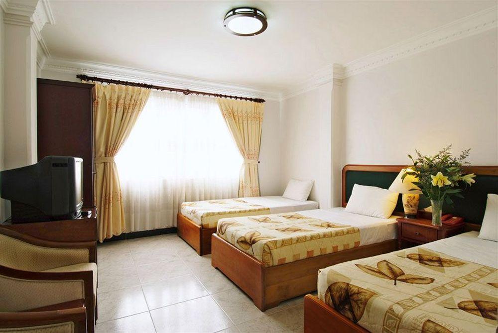 C Hotel- De Tham Bui Vien Walking Street Hotel 3*