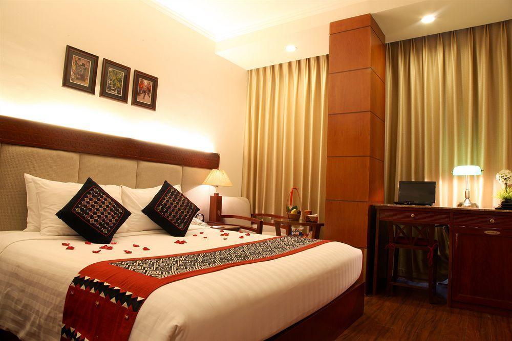 Hotel E Luxury & Restaurant 4*