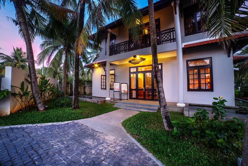 Hội An Beach Resort Khu nghỉ mát 4*