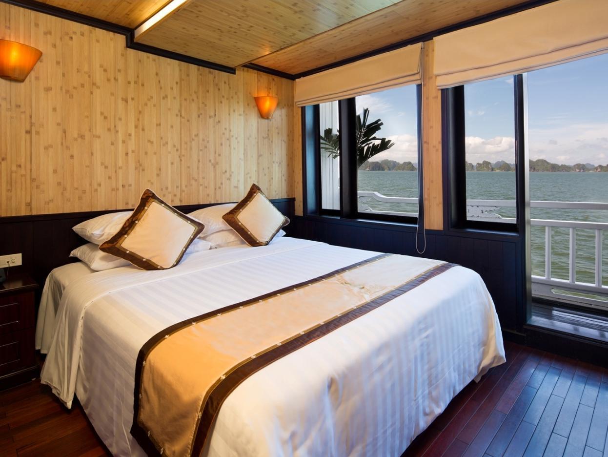 Syrena Cruises  4*