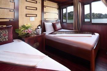 Imperial Junk Halong Ha Long