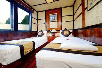 Hotel Imperial Junk Halong