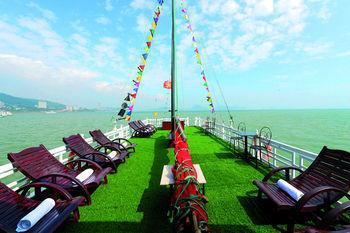 Imperial Junk Halong