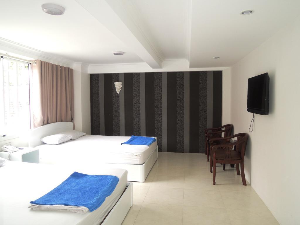 Hotel Oasis