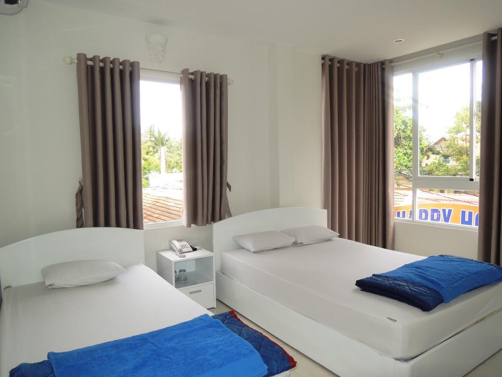 Oasis Hotel *
