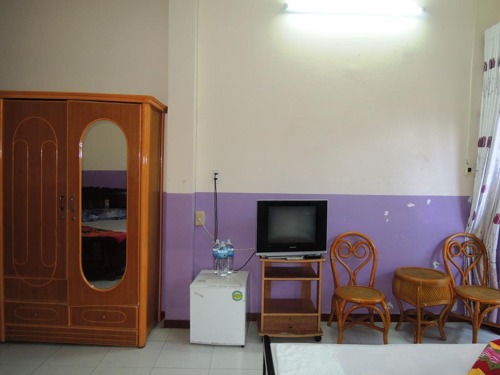 Quan Son Hotel