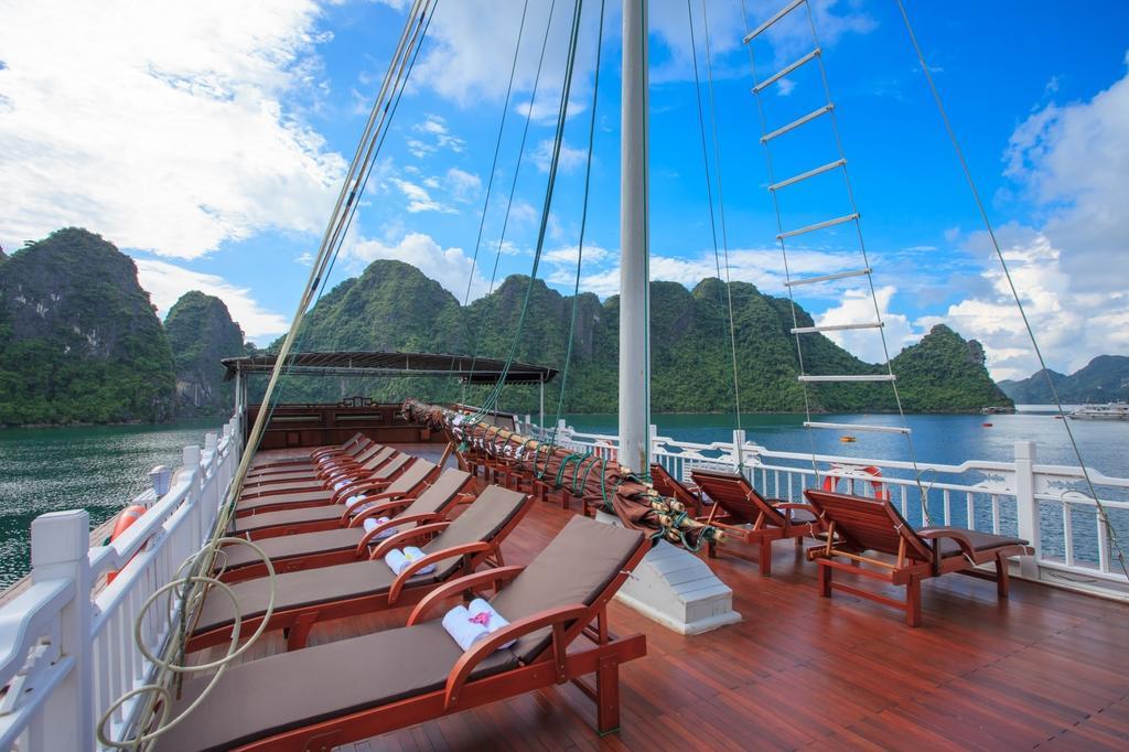 Viola Cruise Halong Bay 