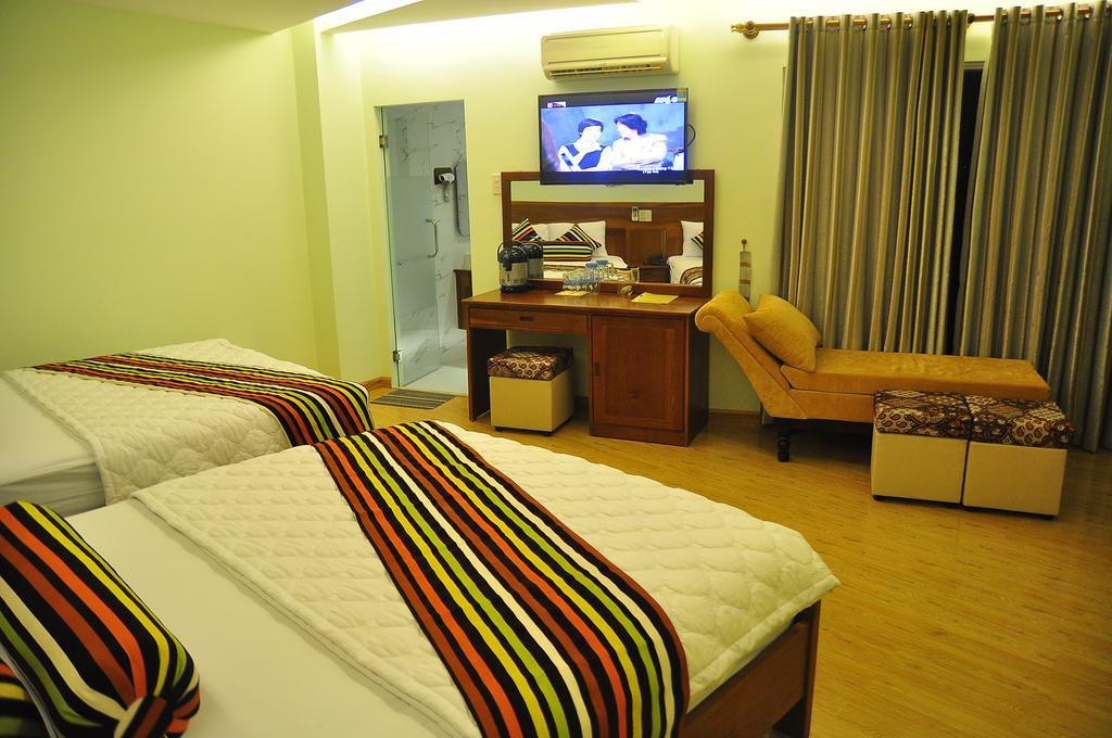 Art Deluxe Hotel