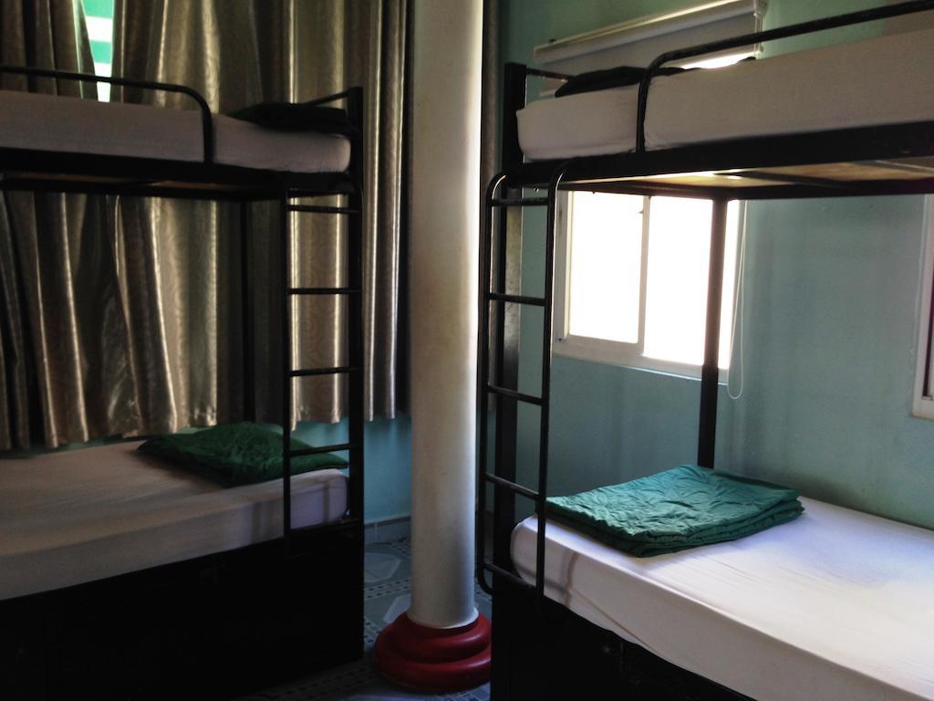 Backpacker'S Nha Trang