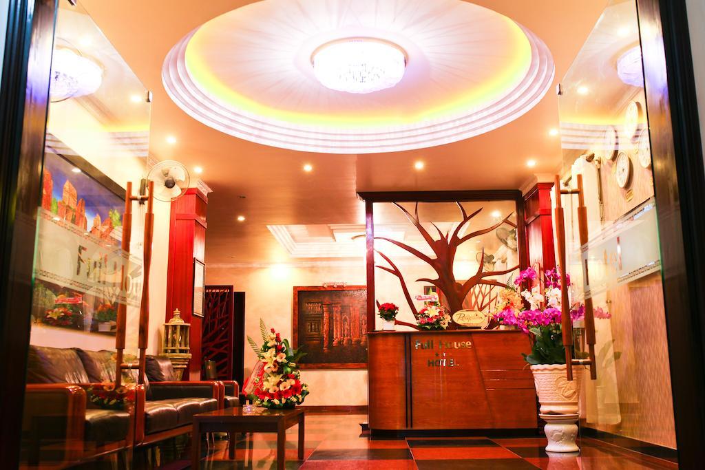 Hotel Full House