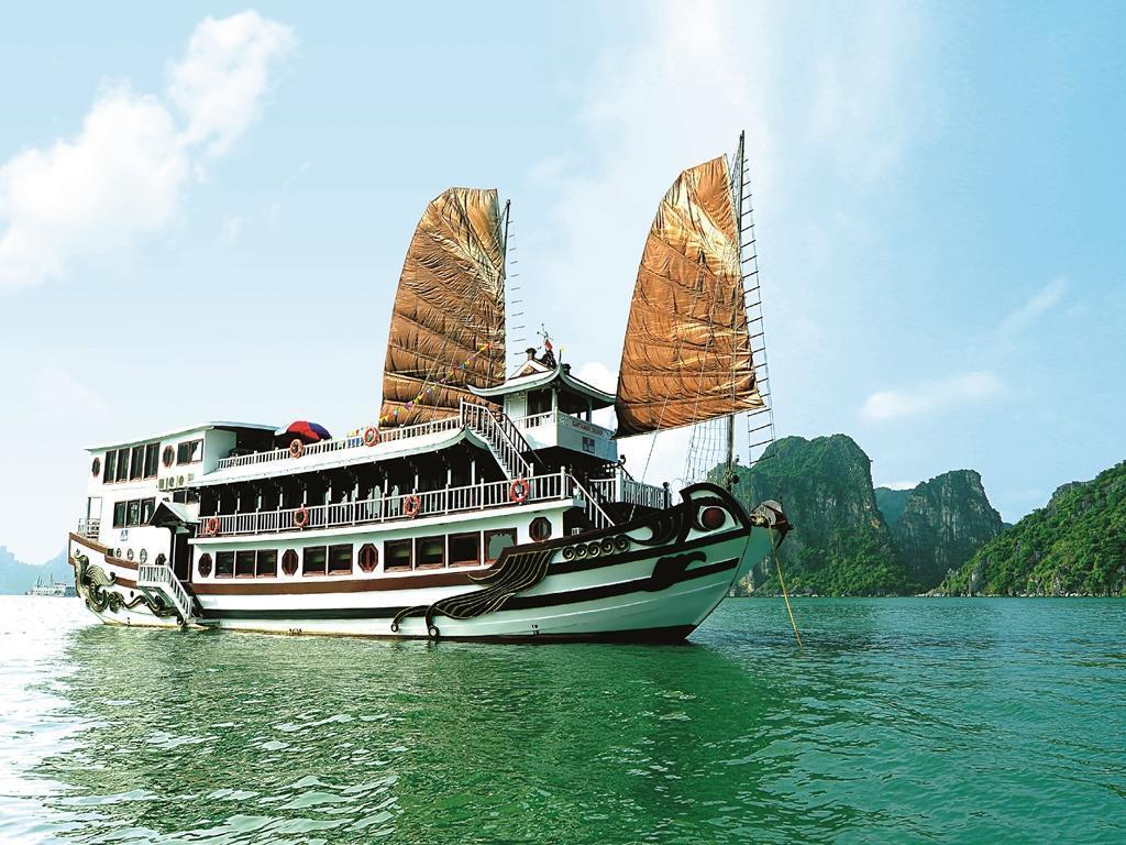  Royal Palace Cruise Ha Long