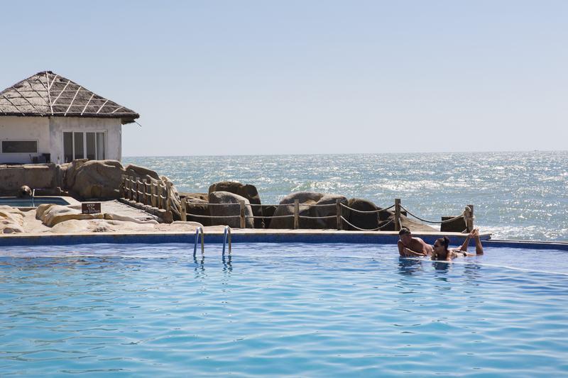 Resort Rock Water Bay
