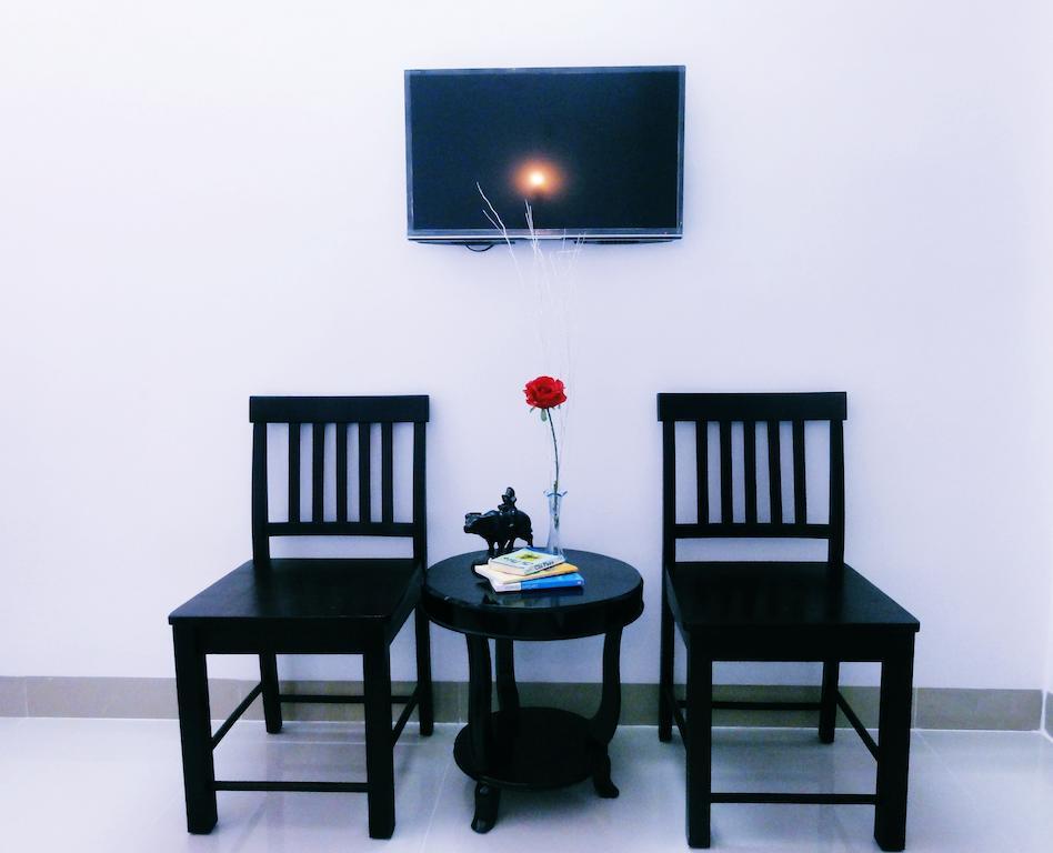 Hotel Phong Luu