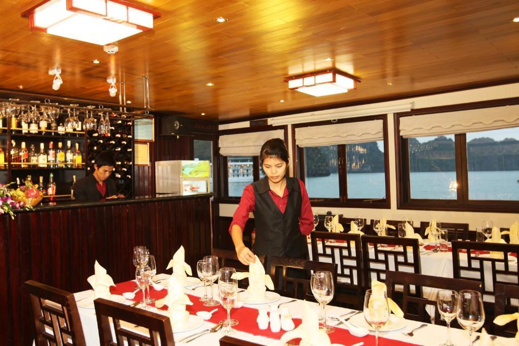 Garden Bay Premium Cruise Ha Long