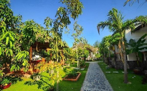 Hotel Suoi Tien Mui Ne 3*